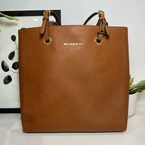 Michael Kors Brown Leather Jet Set Tote